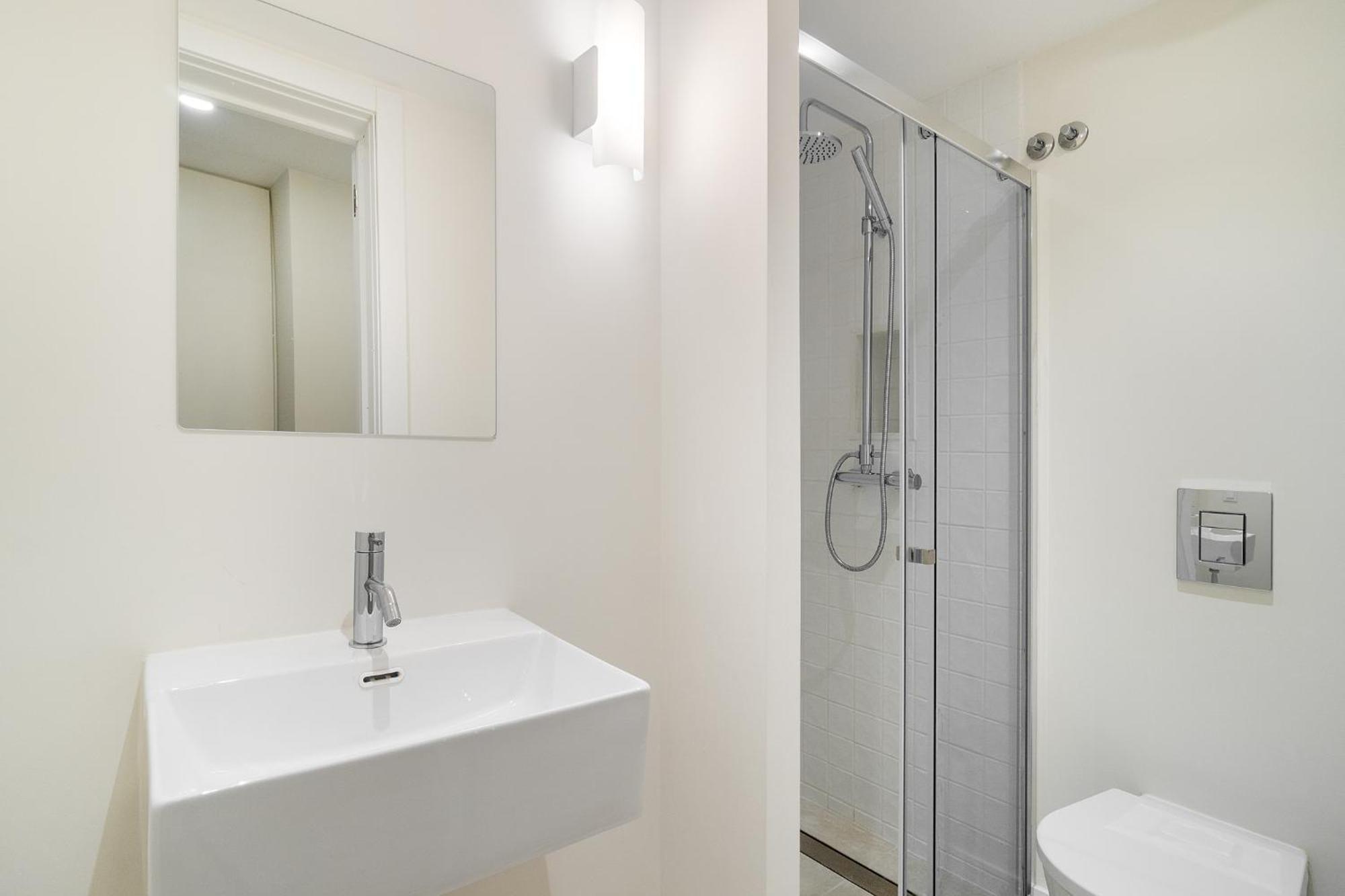 Whome Explore From A Cozy Base In Alfama Appartement