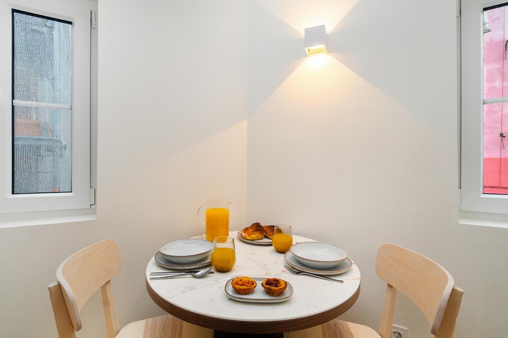 Whome Explore From A Cozy Base In Alfama Appartement