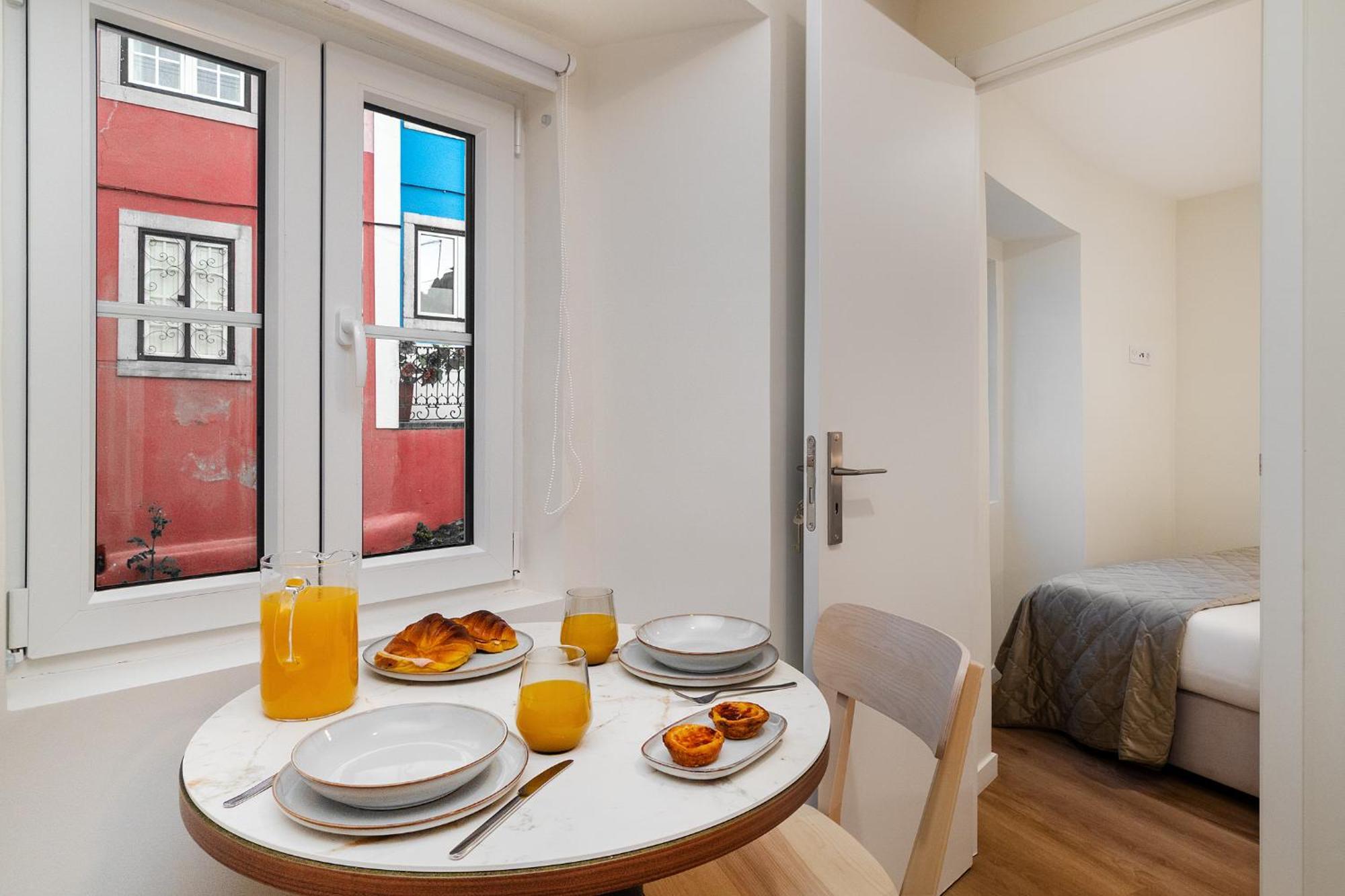 Apartment Whome Explore From A Cozy Base In Alfama Lissabon